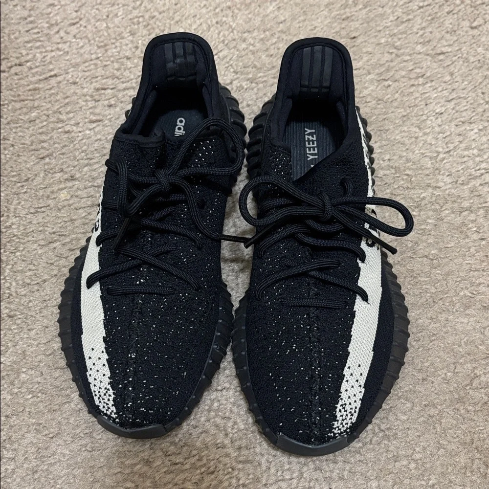 Adidas Yeezy Boost 350 V2 Kids Sneakers - Black and Cream- size 7 - Picture 6 of 8